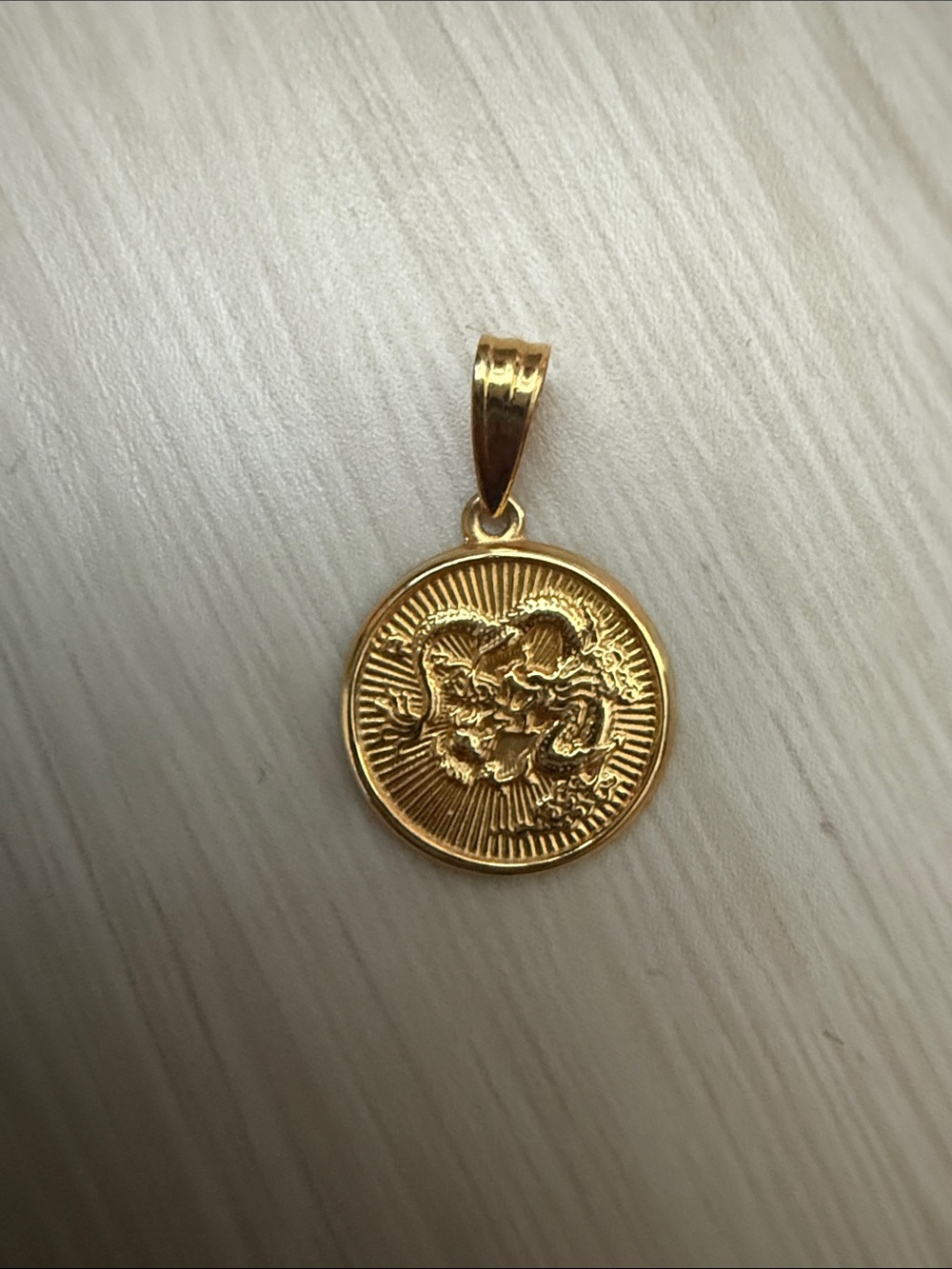 18K (750) Gold Dragon Coin Pendant Necklace